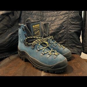 LaSportiva Women’s Mountaineering Boots